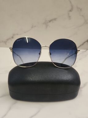 NEW Authentic Salvatore Ferragamo Oversized Round Sunglasses